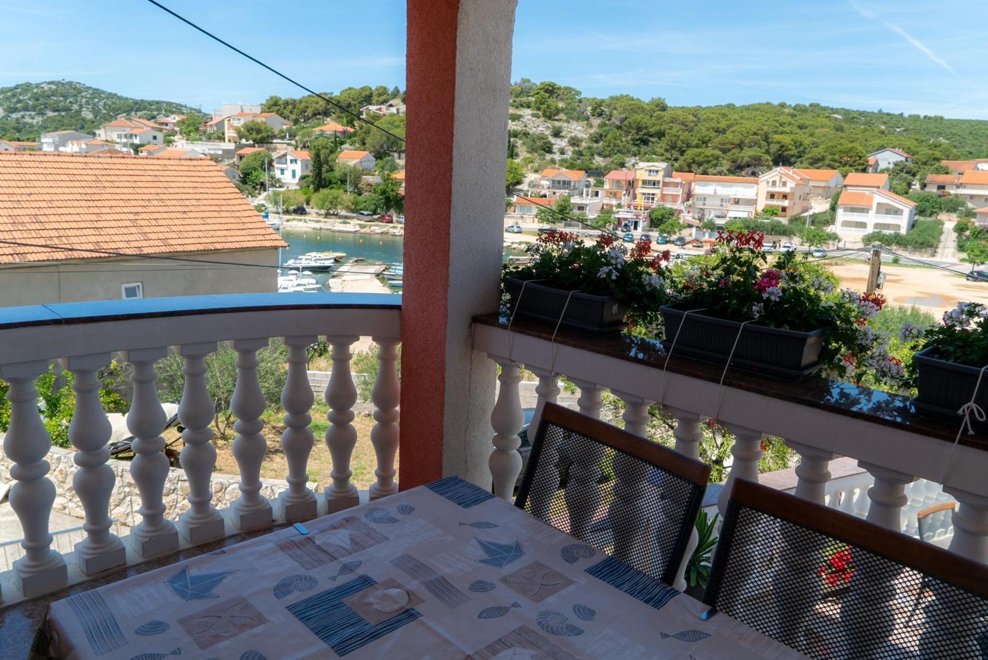 Apartments Zubcic Tisno Exterior photo